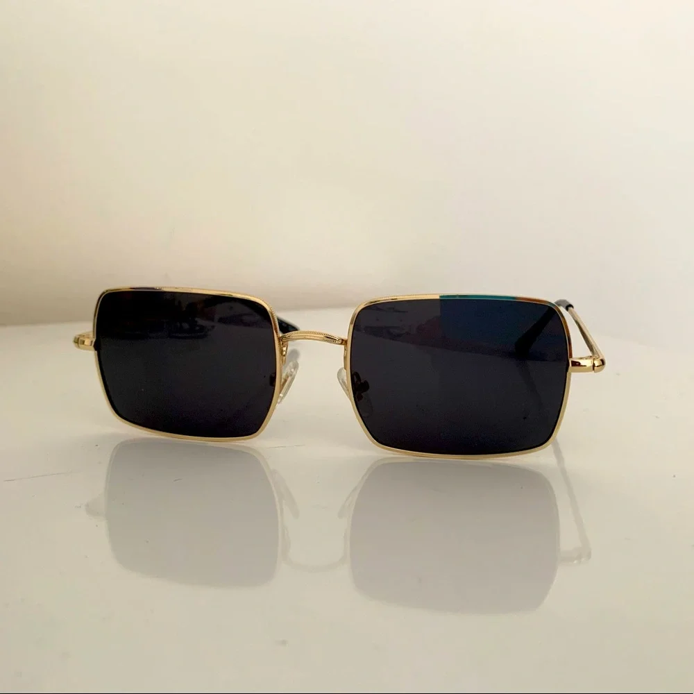 Square shaped sunglasses